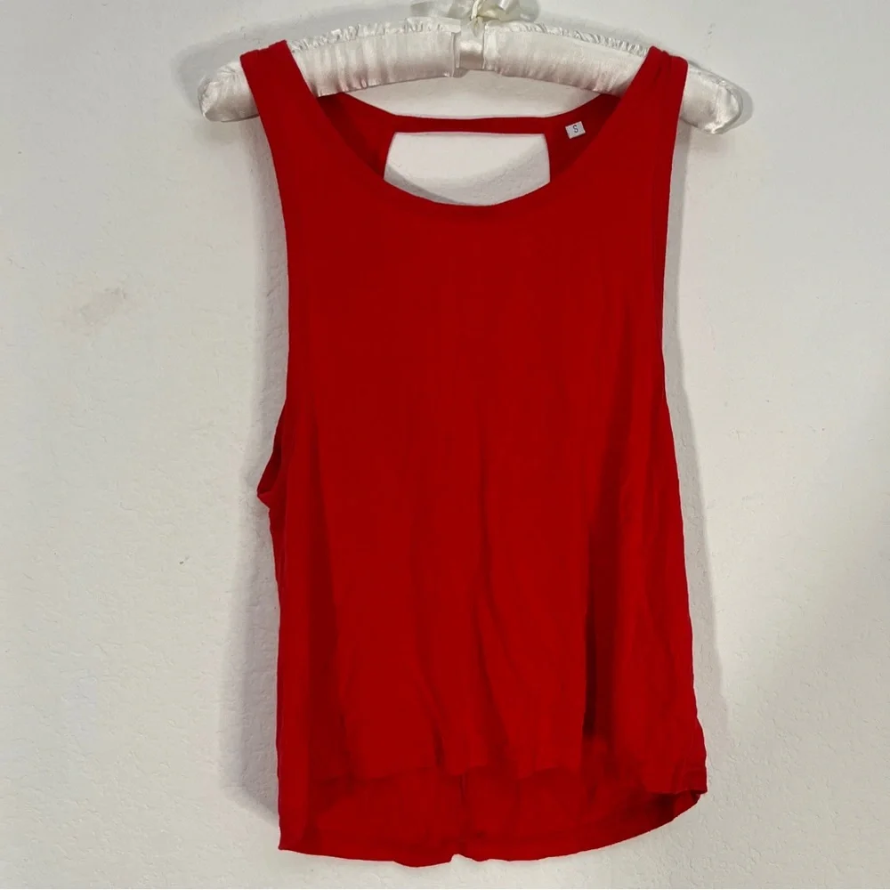 Shein Red Tank Top Open Back Keyhole Lightweight Flowy Sleeveless Shirt Sz S - Picture 3 of 7